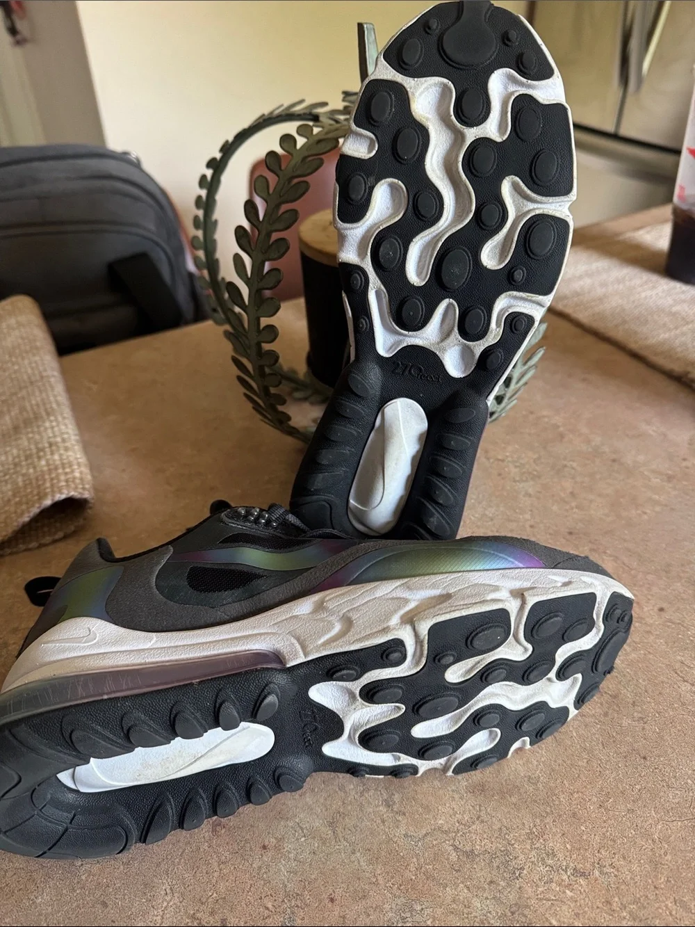 Nike 270s Black Iridescent Athletic Sneakers 7youth size